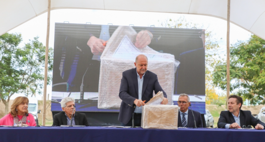 Comienza la construcci&oacute;n de la hist&oacute;rica obra de defensas que proteger&aacute; a la ciudad de San Javier