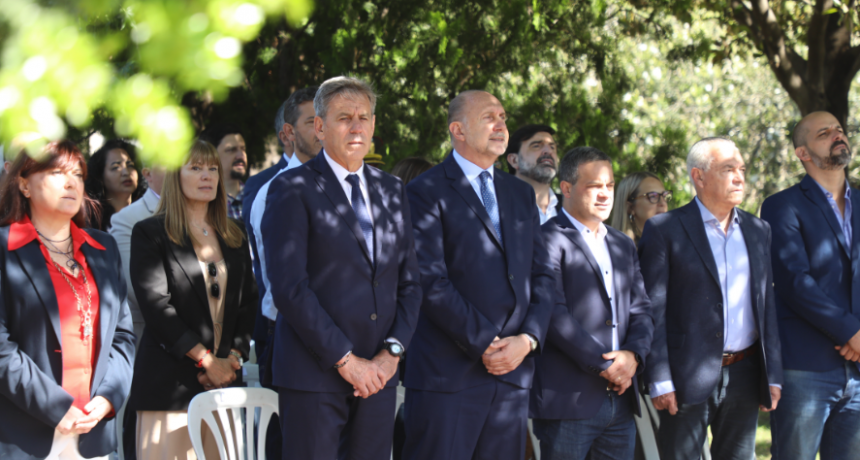 Perotti particip&oacute; en el acto de conmemoraci&oacute;n del 450&deg; aniversario de la fundaci&oacute;n de Santa Fe