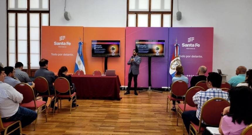 Provincia organiz&oacute; una jornada de innovaci&oacute;n y energ&iacute;as renovables para cooperativas