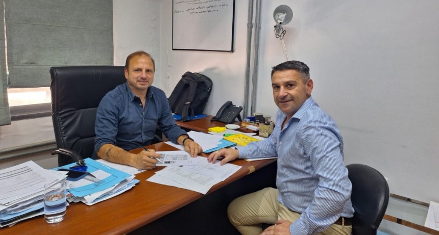 El Presidente Comunal Cristian Osta se reuni&oacute; con el  Director Provincial de Vivienda y Urbanismo