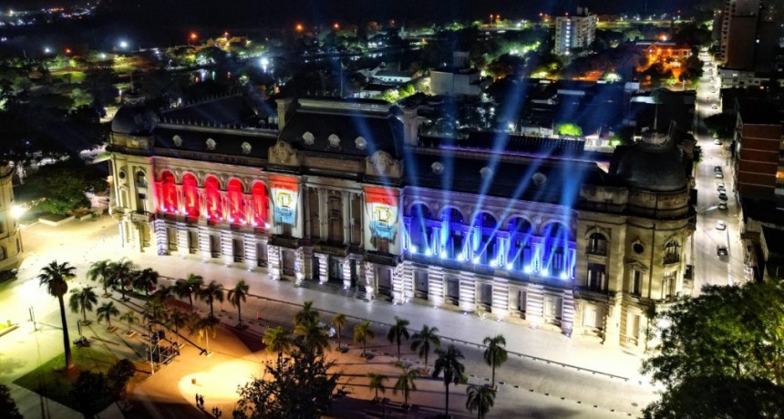 Con mapping, luces, antorchas y m&uacute;sica, Provincia celebra al Brigadier en el cierre de la Semana Invencible