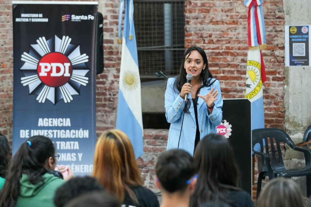 Provincia impulsa la prevención de delitos digitales que afectan a niñas, niños y adolescentes