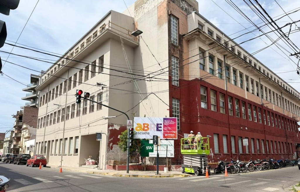 Abre Escuela: Provincia avanza en las mejoras edilicias de El Comercial