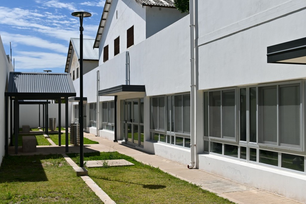 Provincia inaugura el nuevo sector de internación del Hospital Sayago