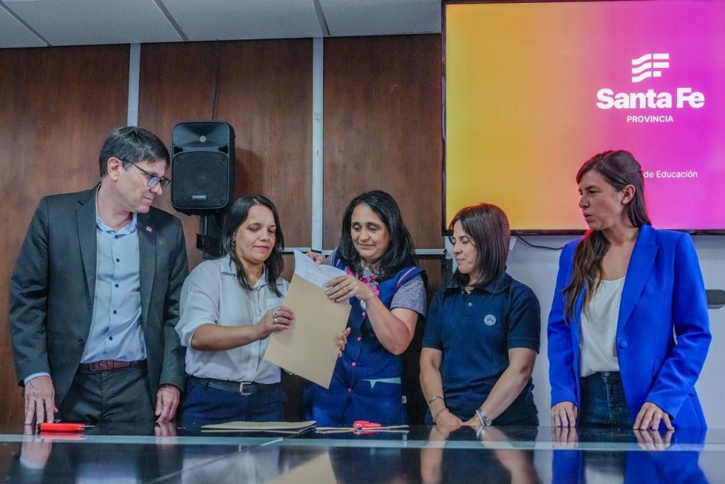 Educación: diez ofertas para construir 30 aulas en 18 escuelas de la ciudad de Santa Fe