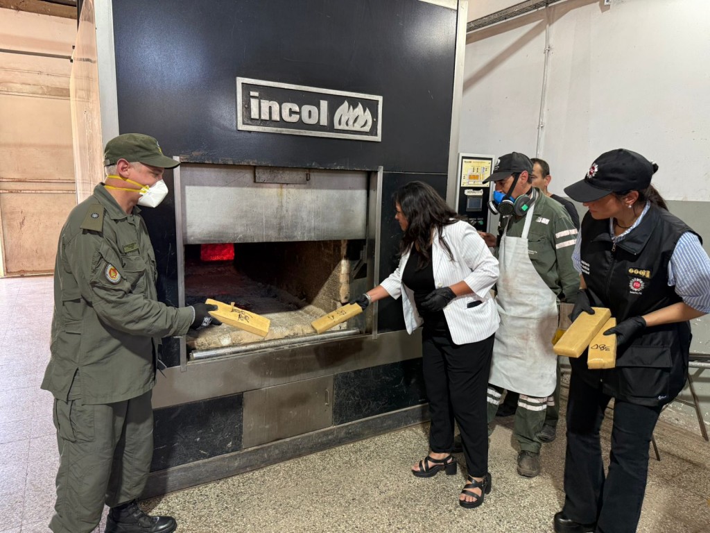Provincia y Nación incineraron más 500 kilos de marihuana en la ciudad de Santa Fe: “Fue el mayor secuestro en lo que va del año”