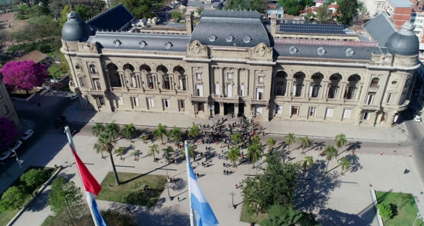 El Gobierno Provincial da cumplimiento a su compromiso de compensar salarios a los estatales para preservar el poder adquisitivo