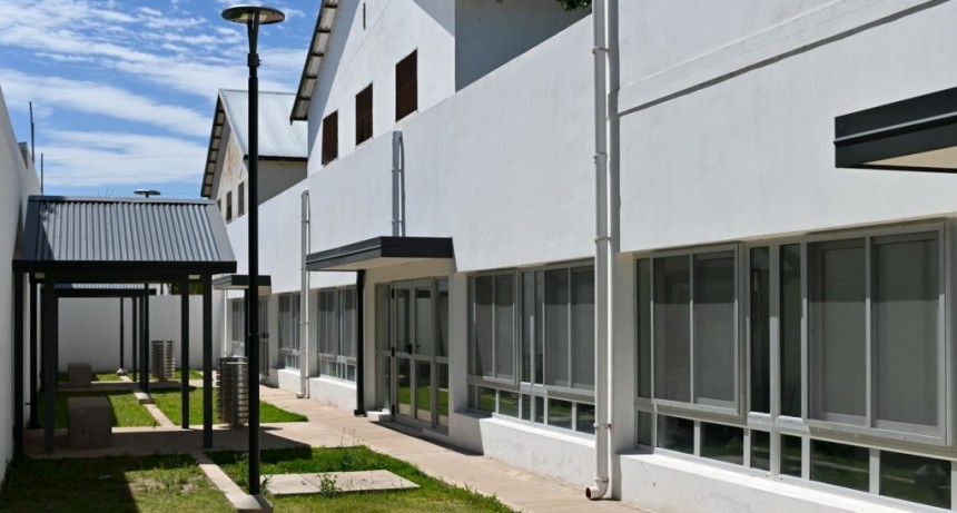 Provincia inaugura el nuevo sector de internación del Hospital Sayago