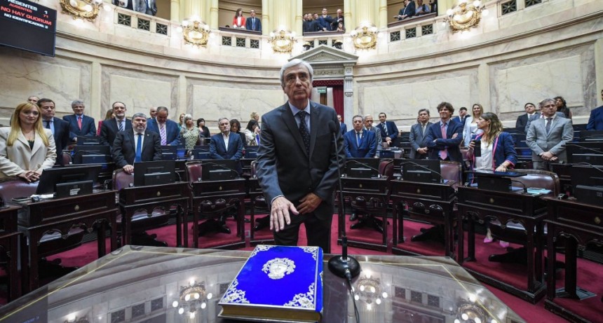 Eduardo Galaretto jur&oacute; como senador nacional por Santa Fe