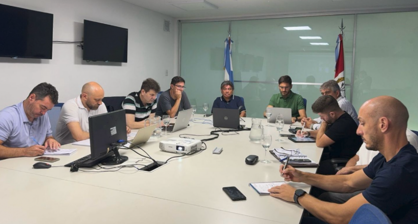 El gobernador encabez&oacute; una reuni&oacute;n de coordinaci&oacute;n de acciones por la Emergencia H&iacute;drica