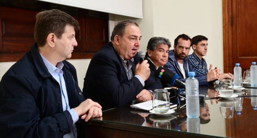 Poletti brind&oacute; informaci&oacute;n sobre la situaci&oacute;n h&iacute;drica de la ciudad de Santa Fe