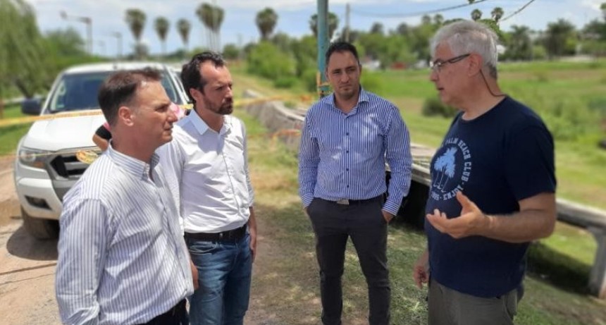 El intendente Weiss Ackerley y el ministro de Obras P&uacute;blicas recorrieron la estaci&oacute;n de bombeo N&ordm; 2