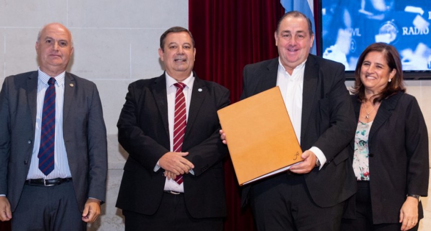 El intendente Poletti particip&oacute; de la celebraci&oacute;n por los 40 a&ntilde;os de democracia