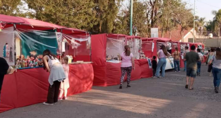 La Municipalidad de Santo Tom&eacute; invita a una Feria Navide&ntilde;a en la Plaza Libertad