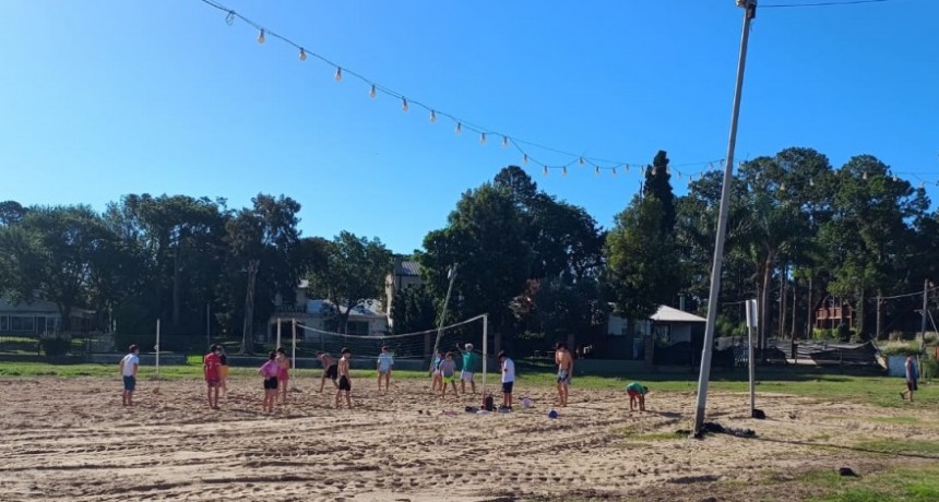 Sauce Viejo: inauguraron la temporada de playa en el espacio recreativo Don Roque 