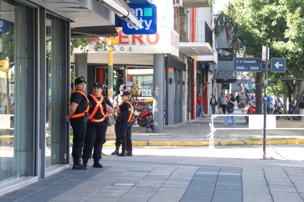 Compras de fin de año: refuerzan la seguridad en las principales arterias comerciales de la ciudad de Santa Fe