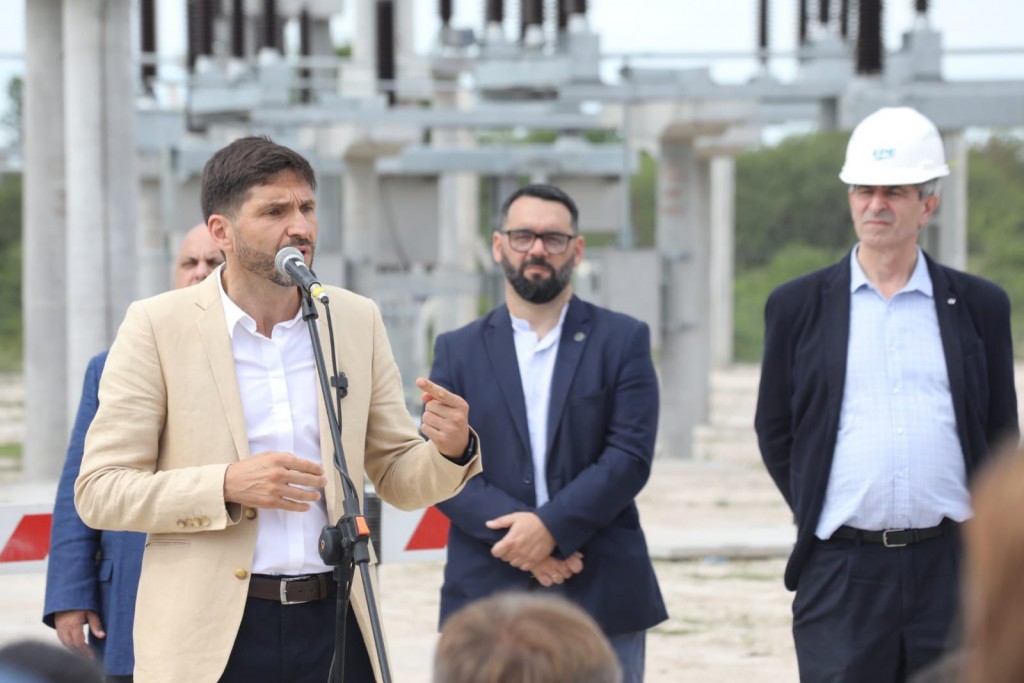 Pullaro inauguró en Vera una estación transformadora que generará más del doble de la energía demandada por la región