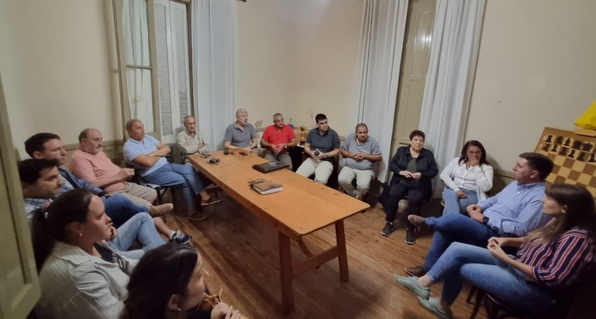 Pirola y un Nuevo Balance Positivo en Esperanza: Trabajo Colaborativo con la Federaci&oacute;n de Vecinales