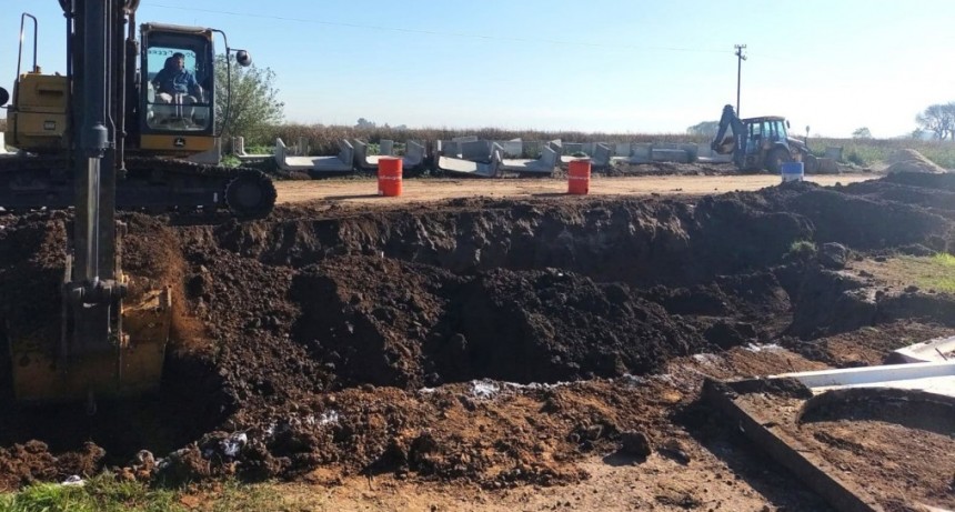 Departamento San Crist&oacute;bal: Provincia avanza con obras h&iacute;dricas para el canal San Carlos